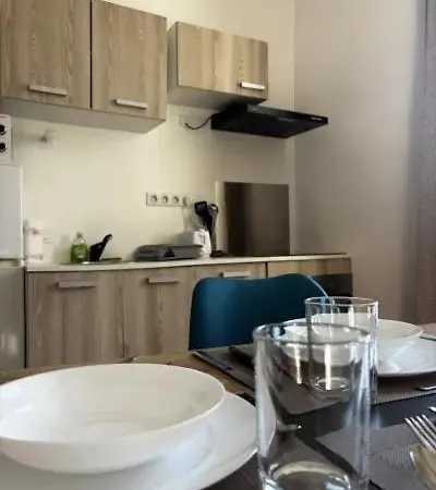 Bedroom Downtown With Parking And River View Appartement