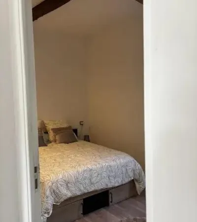 Bedroom Downtown With Parking And River View Appartement