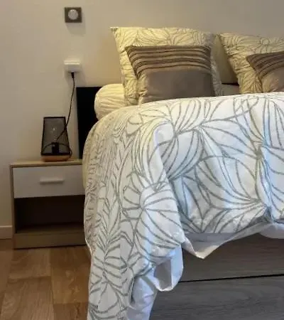 Bedroom Downtown With Parking And River View Appartement