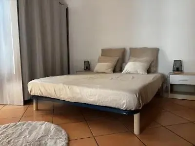 Appartement Bedroom Downtown With Parking And River View Bédarieux