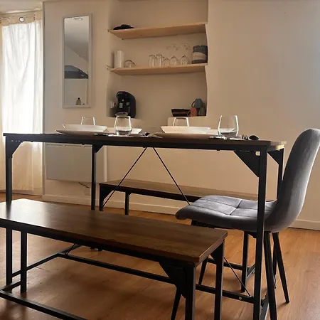 Appartement Bedroom Downtown With Parking And River View