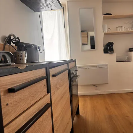 Bedroom Downtown With Parking And River View * Bédarieux