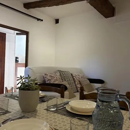 Appartement Bedroom Downtown With Parking And River View Bédarieux